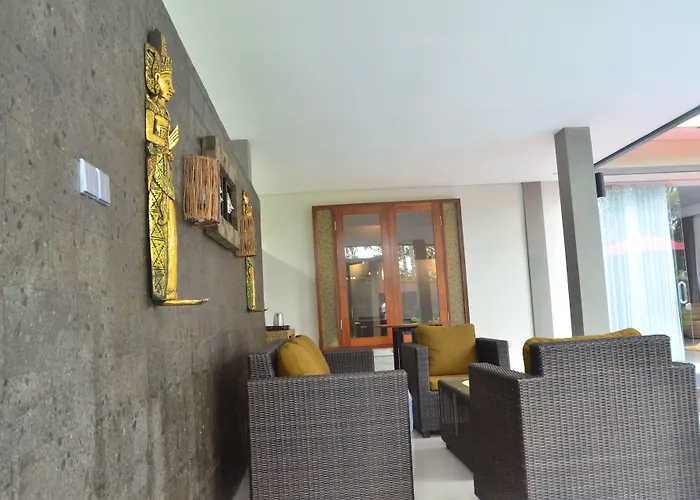 Nadira Bali Munduk